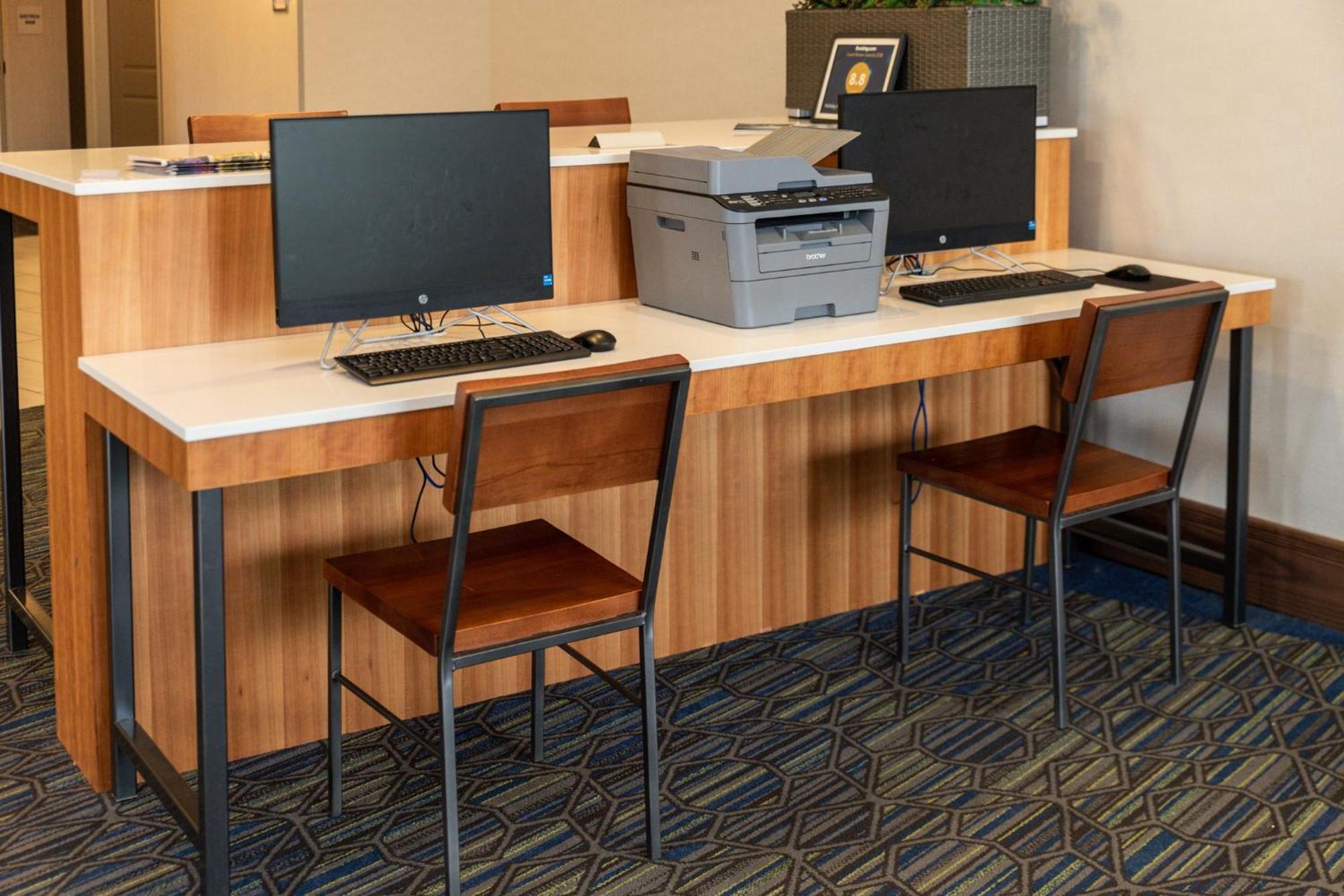 Holiday Inn Express - Grand Island By Ihg Exterior foto
